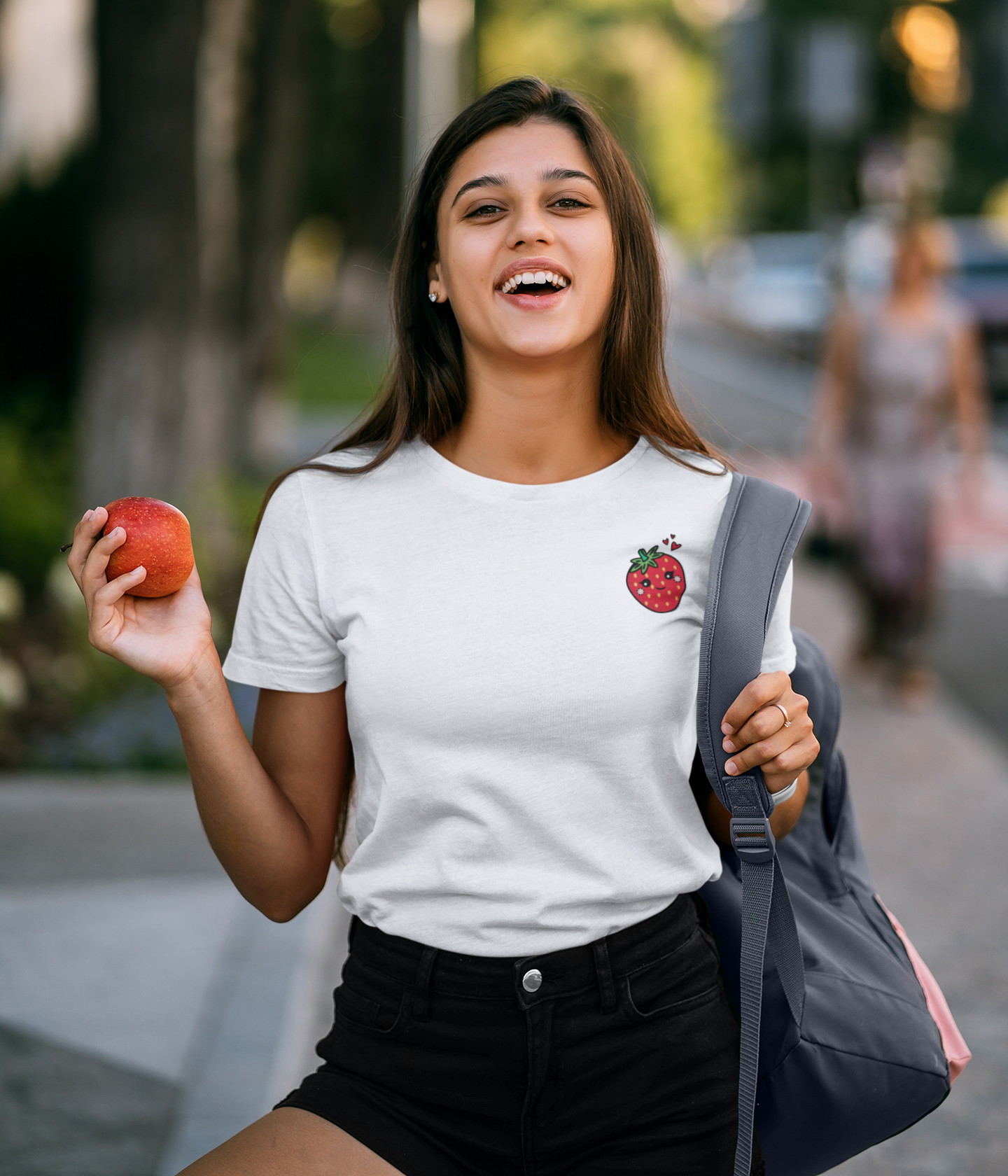 "Little Strawberry" - Damen Fair & Bio T-Shirt mit Stickerei